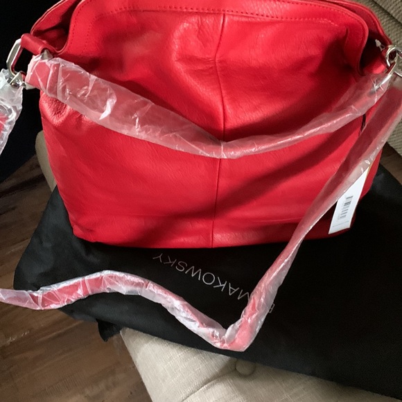 B Makowsky NWT Hobo bag Lipstick color